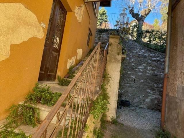 Casa indipendente in vendita a Varese VA
