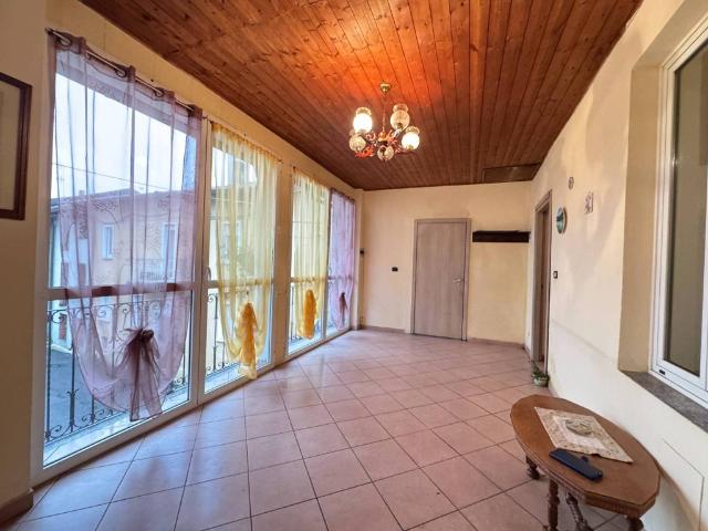 Casa indipendente in vendita a Varese VA