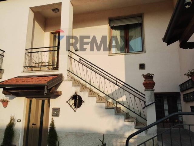 Casa indipendente in vendita a Varese VA