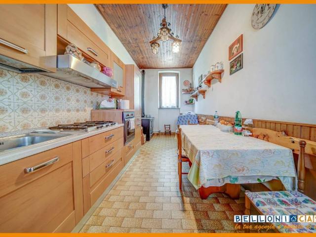 Casa indipendente in vendita a Varese VA