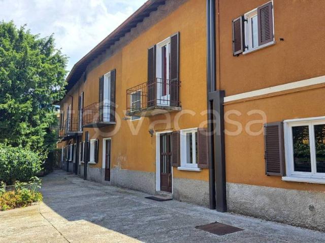 Casa indipendente in vendita a Varese via Pietro Micca, 15, Casbeno