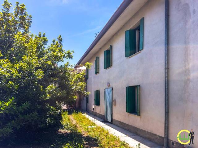 Casa indipendente in vendita a Varmo via Villa Canciani, 4