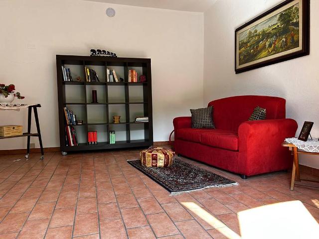 Casa indipendente in vendita a Varsi PR
