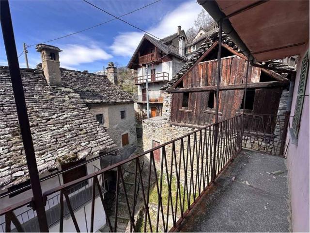 Casa indipendente in vendita a Varzo VB
