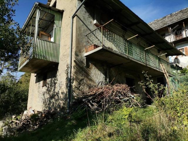 Casa indipendente in vendita a Varzo VB