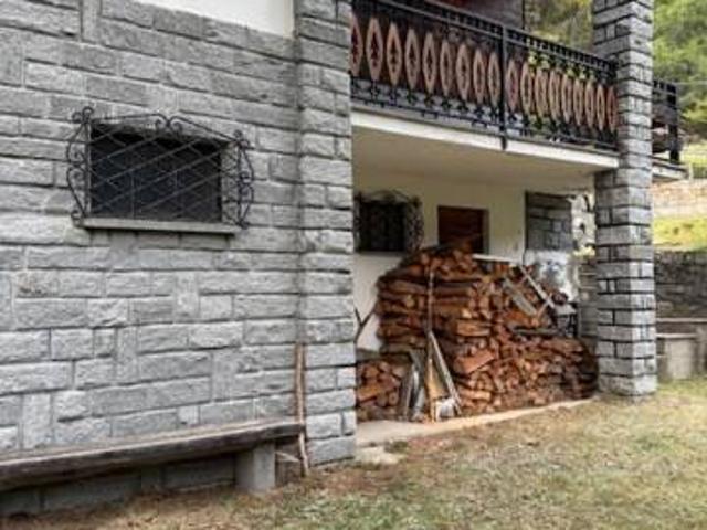 Casa indipendente in vendita a Varzo VB