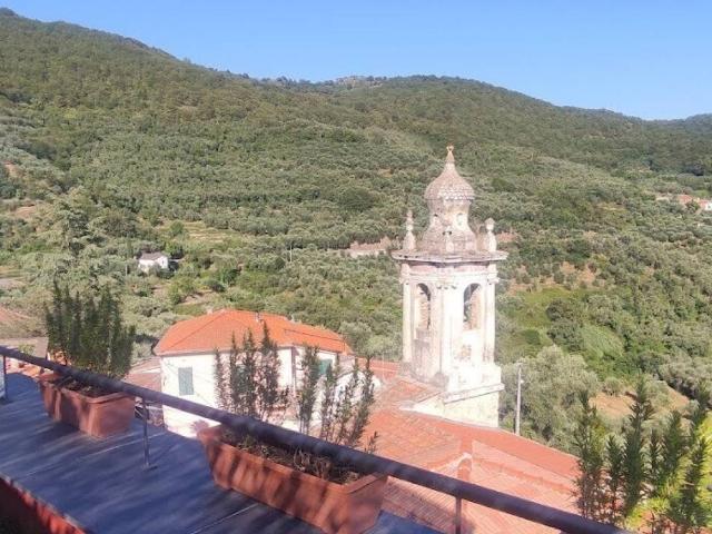 Casa indipendente in vendita a Vasia IM