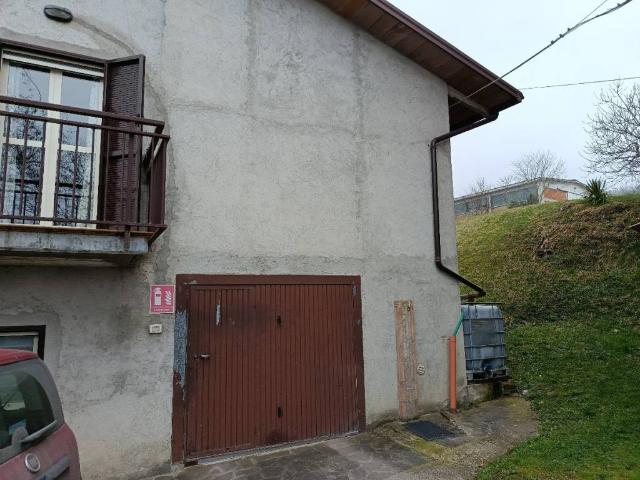Casa indipendente in vendita a Vetto RE