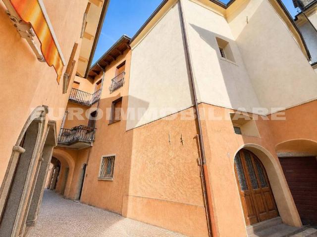 Casa indipendente in vendita a Vezza d'Oglio BS