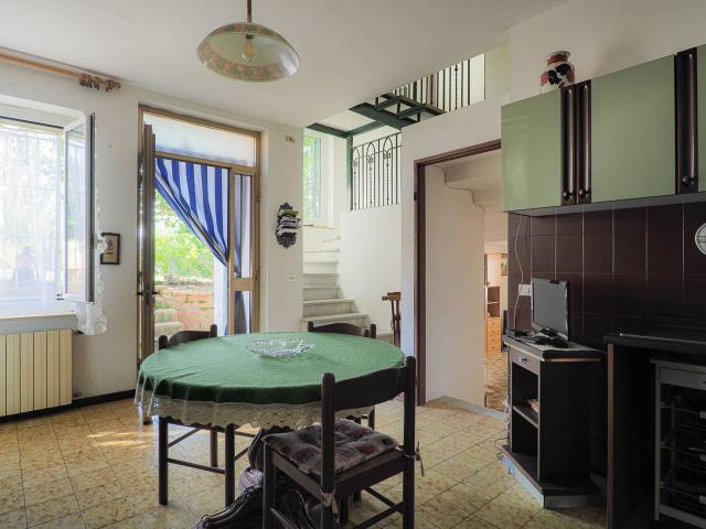 Casa indipendente in vendita a Vezzano Ligure
