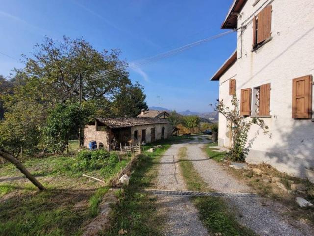 Casa indipendente in vendita a Vezzano sul Crostolo RE