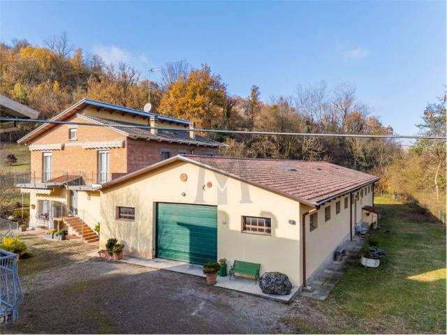 Casa indipendente in vendita a Vezzano sul Crostolo RE