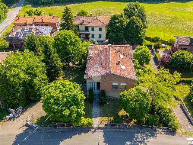 Villa in vendita a Vezzano sul Crostolo RE