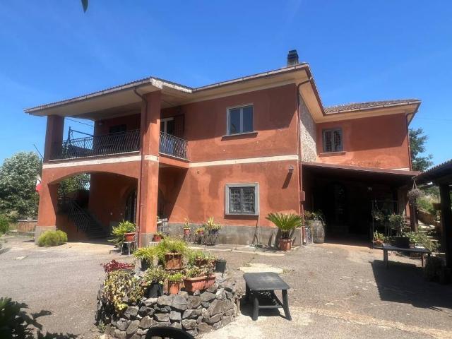 Casa indipendente in vendita a Velletri RM
