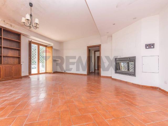 Casa indipendente in vendita a Velletri RM