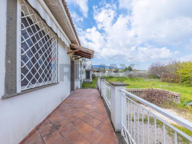 Casa indipendente in vendita a Velletri RM