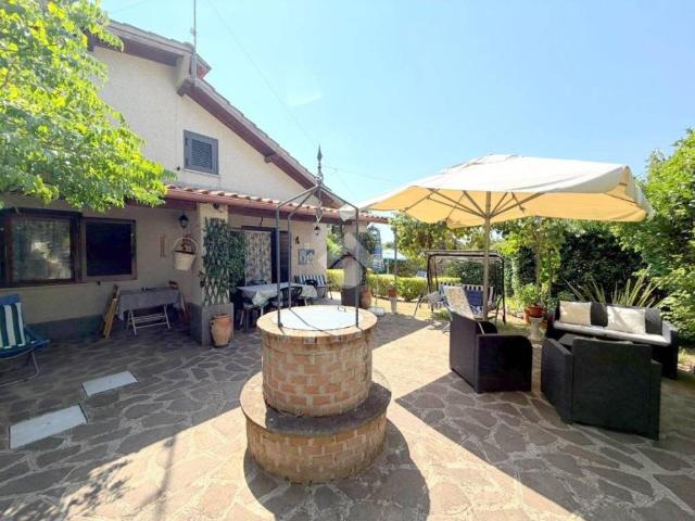 Casa indipendente in vendita a Velletri RM