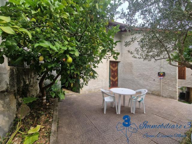 Casa indipendente in vendita a Vendone
