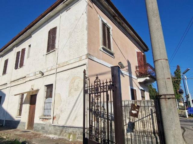Casa indipendente in vendita a Venegono Superiore VA