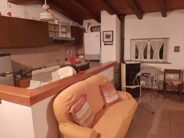Casa indipendente in vendita a Ventasso RE