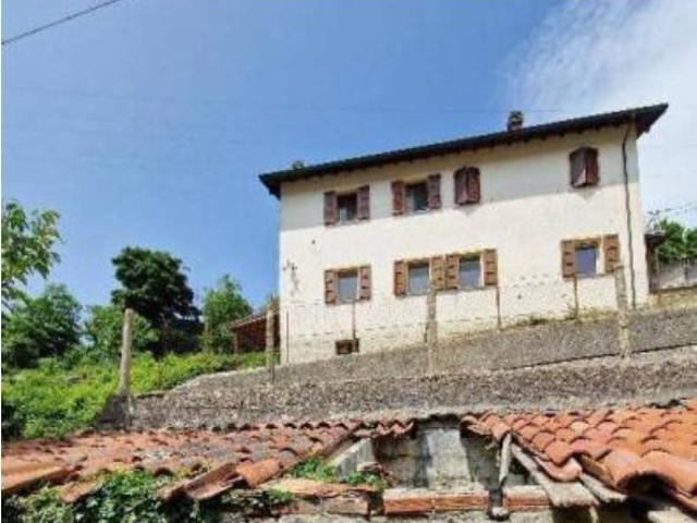 Casa indipendente in vendita a Ventasso RE