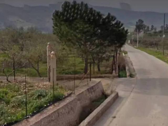 Casa indipendente in vendita a Ventimiglia di Sicilia PA