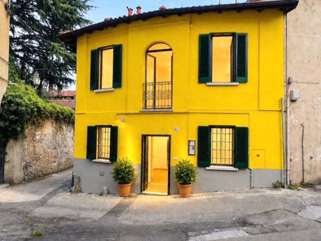 Casa indipendente in vendita a Verano Brianza MB