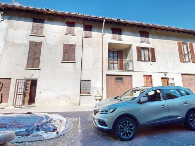 Casa indipendente in vendita a Verano Brianza MB
