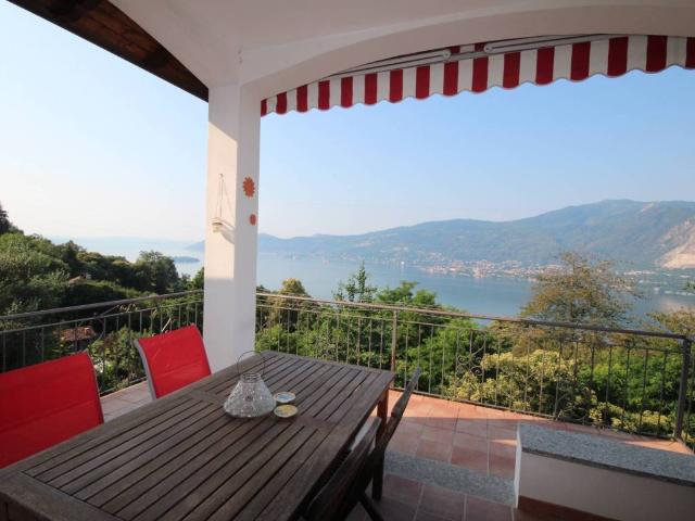 Casa indipendente in vendita a Verbania VB