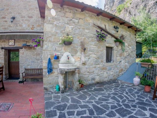 Casa indipendente in vendita a Vergato BO
