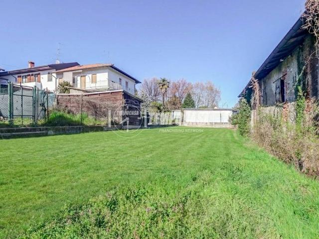 Casa indipendente in vendita a Vergiate VA