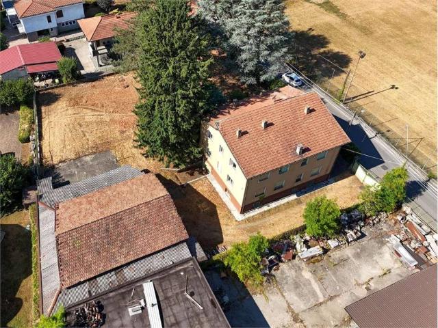 Casa indipendente in vendita a Vergiate VA