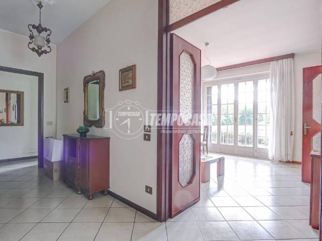 Villa in vendita a Vergiate VA