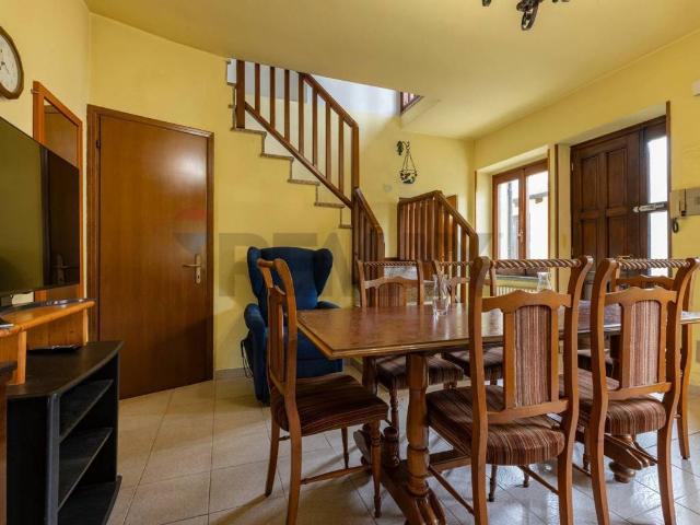Casa indipendente in vendita a Vergiate VA
