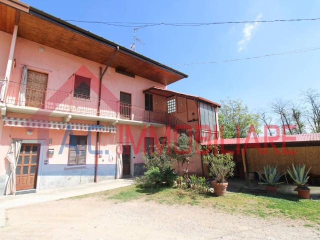 Casa indipendente in vendita a Vergiate VA