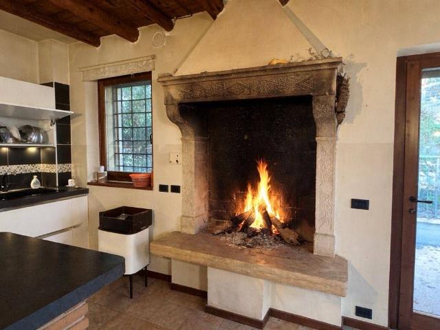 Casa indipendente in vendita a Verona VR