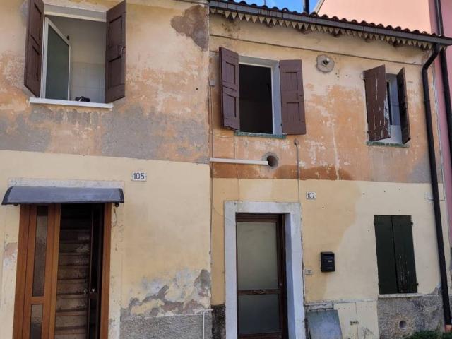Casa indipendente in vendita a Verona VR