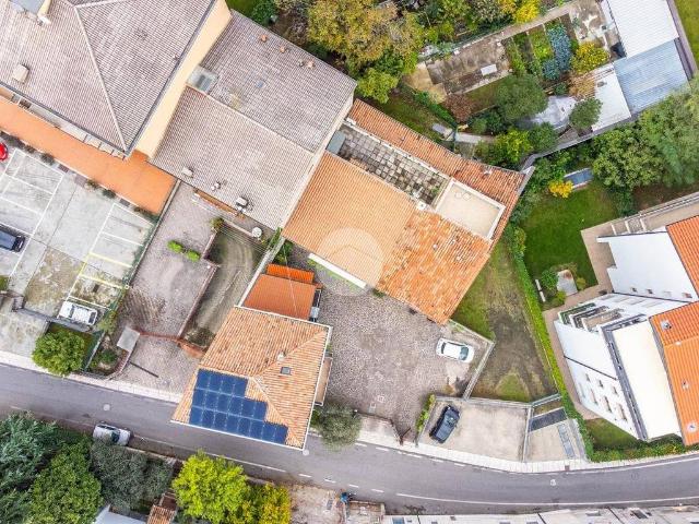 Casa indipendente in vendita a Verona VR