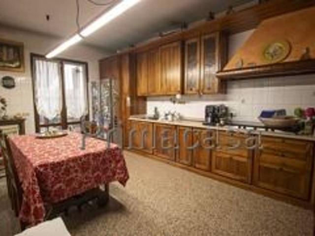 Casa indipendente in vendita a Verona