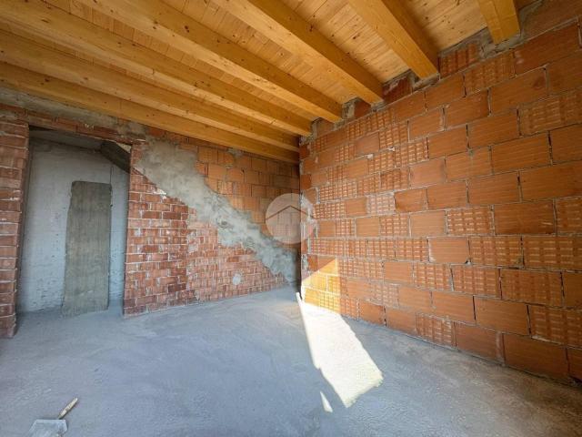 Casa indipendente in vendita a Verona