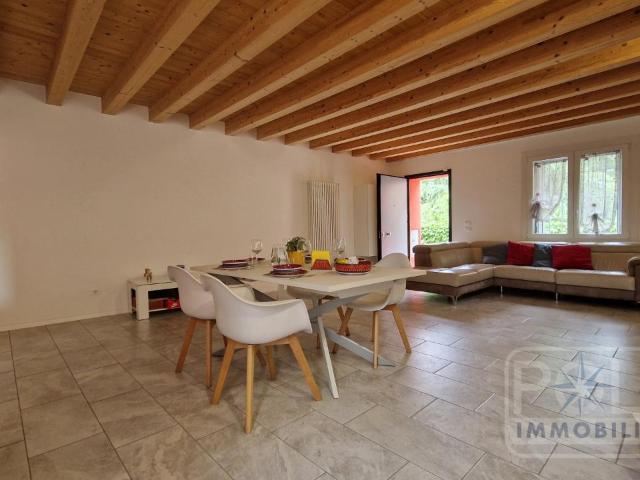 Casa indipendente in vendita a Verona