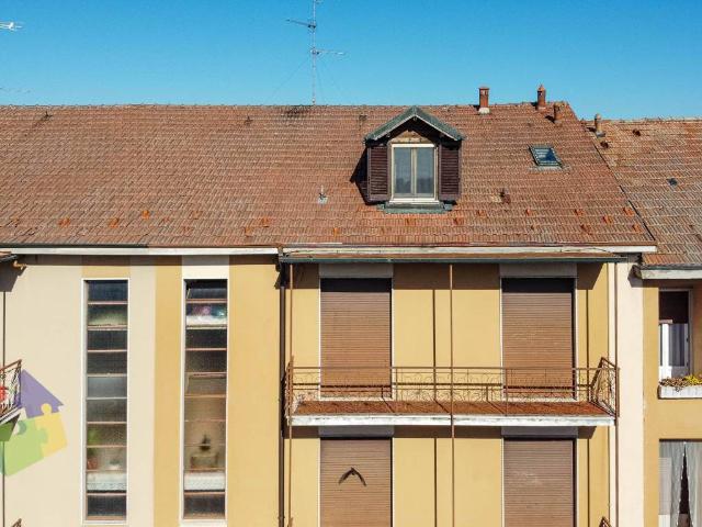Casa indipendente in vendita a Vernate MI
