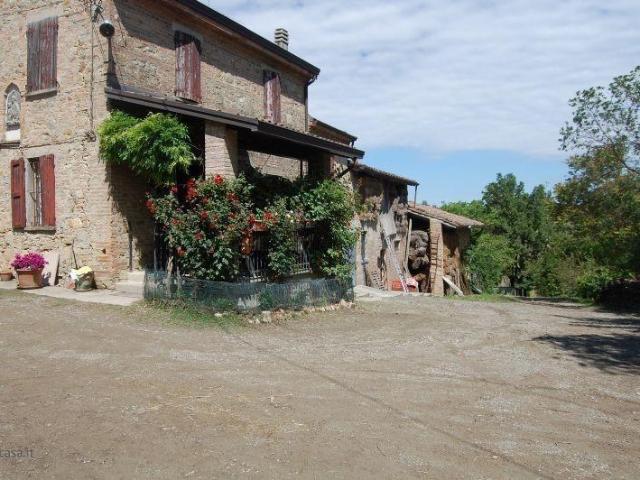 Casa indipendente in vendita a Vernasca