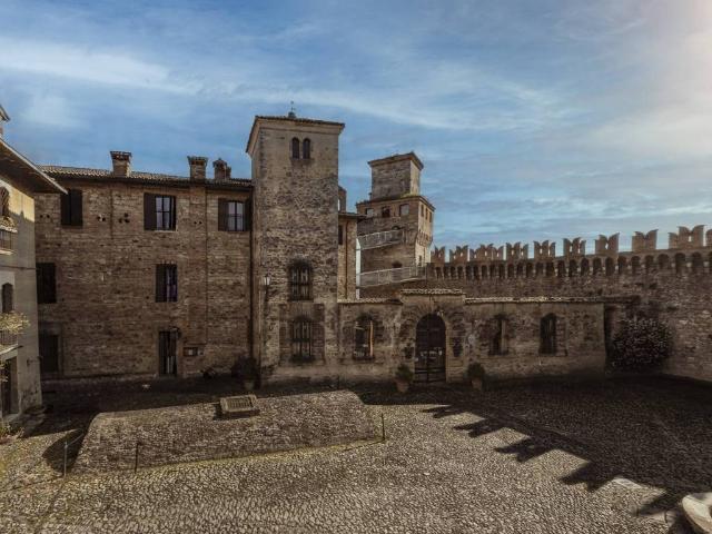 Casa indipendente in vendita a Vernasca PC