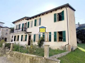 Casa indipendente in vendita a Vernasca PC
