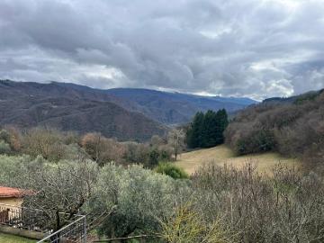 Casa indipendente in vendita a Vernio PO
