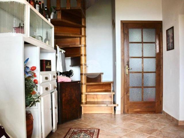 Casa indipendente in vendita a Vernio PO