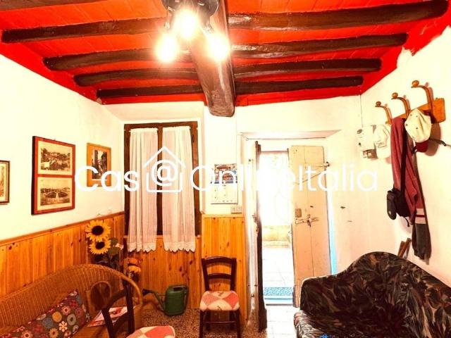 Casa indipendente in vendita a Vernio PO