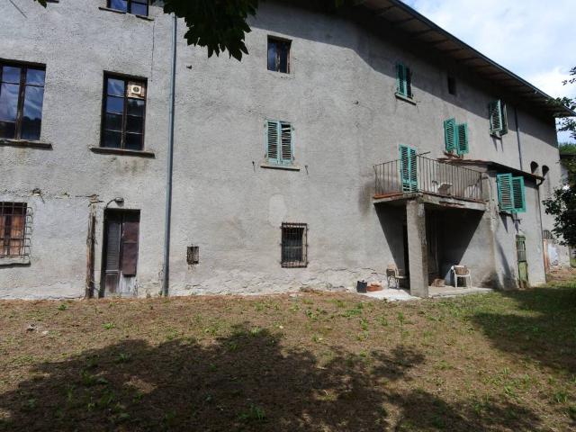 Casa indipendente in vendita a Vernio PO