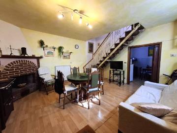 Casa indipendente in vendita a Vernio PO